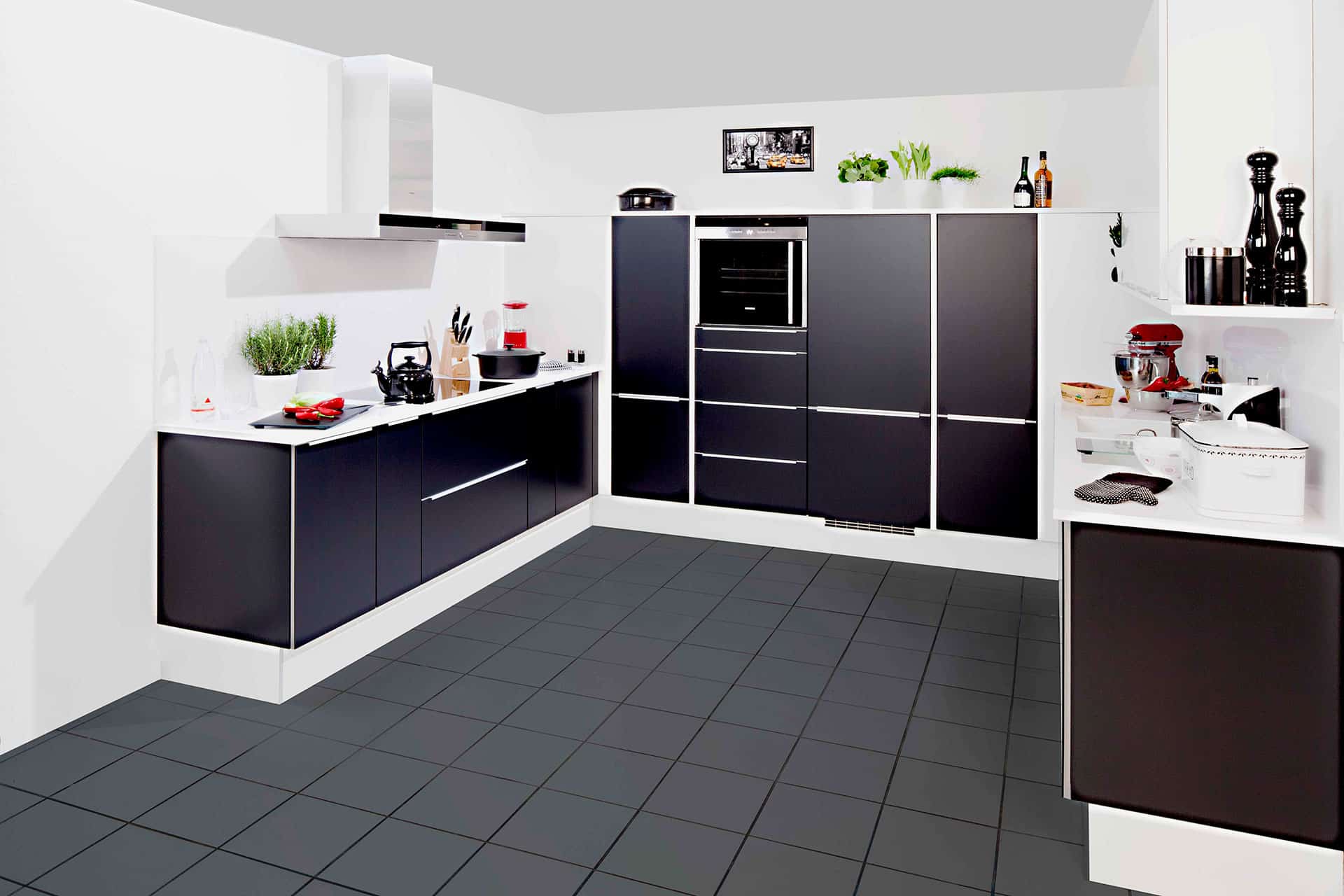 Moderne U-Küche schwarz matt - ALMA Küchen